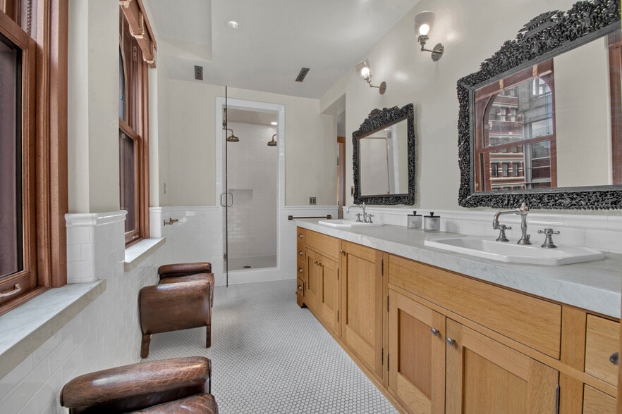 More Photos Of 104 Grand St, New York Storefront Retail Residential For Sale