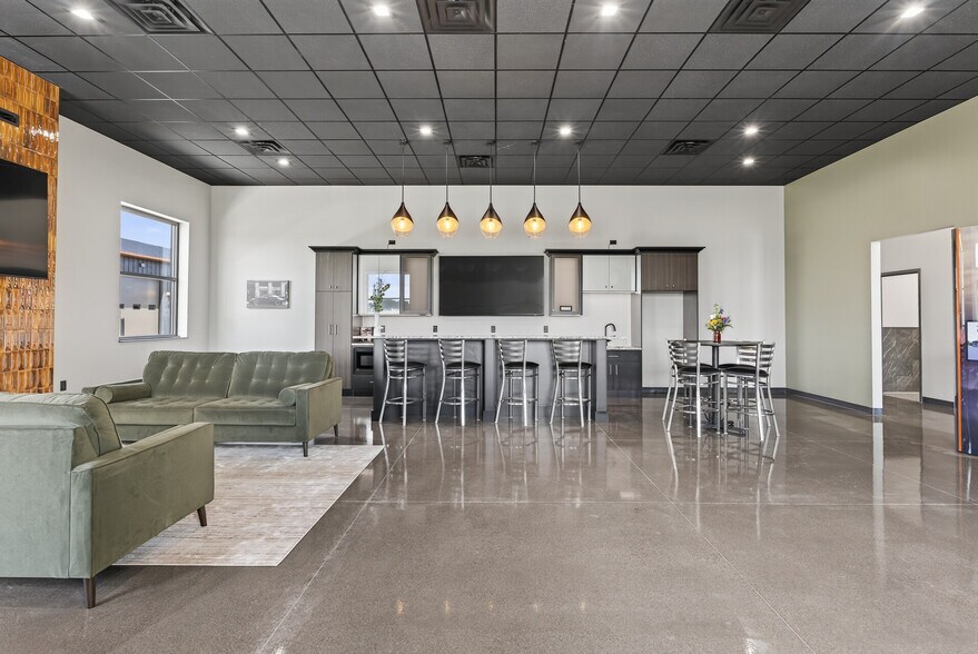 More Photos Of 7040 Kaeding Ln NE, Albertville Industrial For Sale