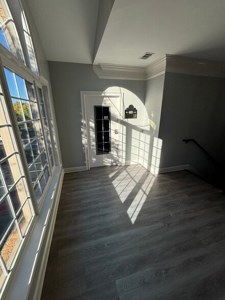 More Photos Of 4080 McGinnis Ferry Rd, Alpharetta Office For Sale