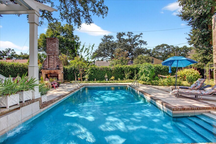 More Photos Of 1611 Glenn Swetman St, Biloxi Specialty For Sale