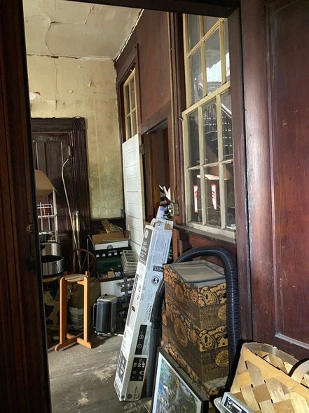More Photos Of 226 6th St, Augusta Freestanding For Sale