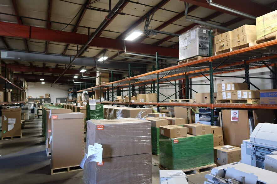 More Photos Of 6800 Northern Blvd, East Syracuse Truck Terminal For Sale