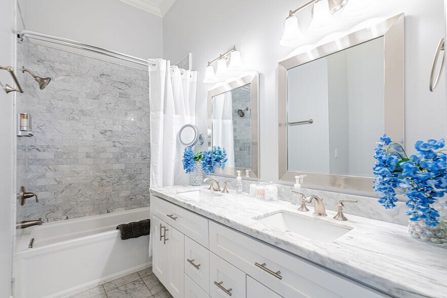 More Photos Of 1201 Baronne St, New Orleans Hotel For Sale