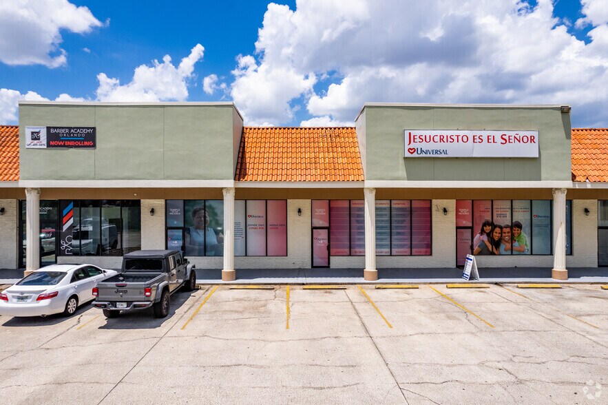 More Photos Of 9421 S Orange Blossom Trl, Orlando Unknown For Lease
