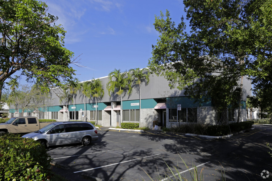 Primary Photo Of 10821-10869 NW 50th St, Sunrise Warehouse For Lease