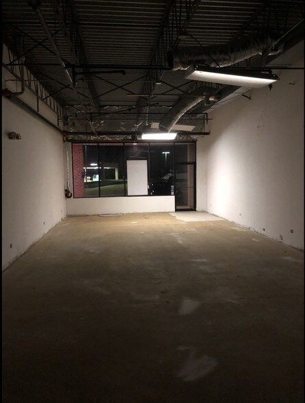 More Photos Of 820 Wheeling Rd, Wheeling Unknown For Lease