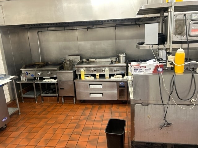 More Photos Of 6100 S Mooney Blvd, Visalia Restaurant For Lease