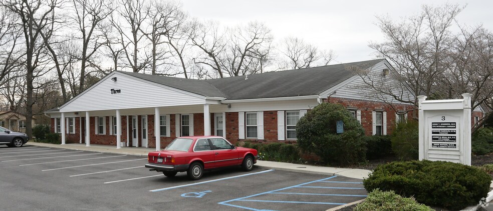 Primary Photo Of 3 Medical Dr, Port Jefferson Station Medical For Lease