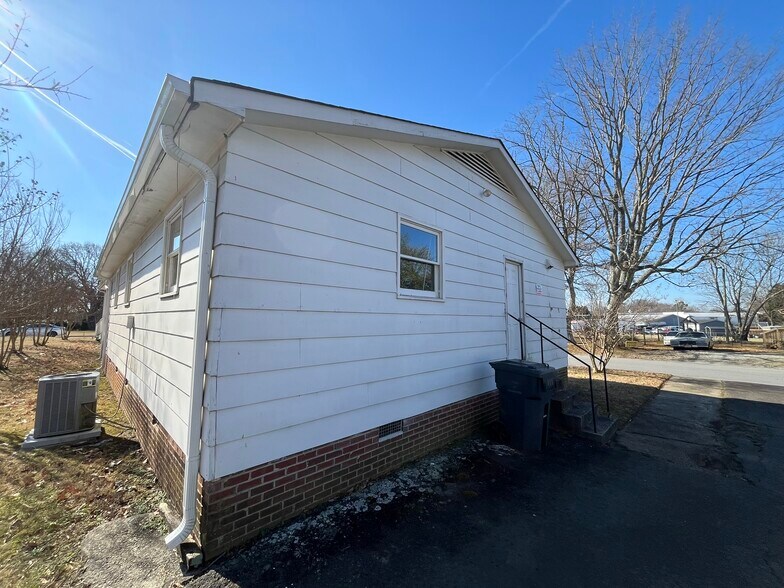 More Photos Of 401 Church St, Kernersville Religious Facility For Sale