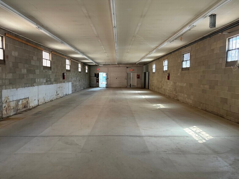 More Photos Of 10 Coryell st, Lambertville General Retail For Sale