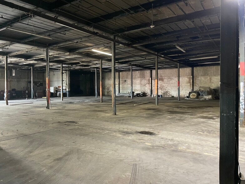 More Photos Of 1001-1021 E Venango St, Philadelphia Unknown For Lease