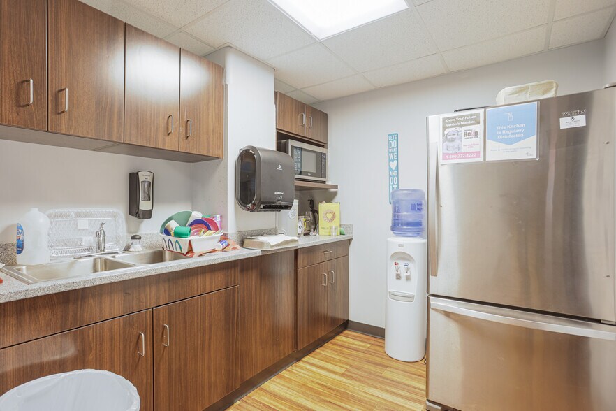 More Photos Of 203 S Washington Ave, Saginaw Medical For Lease