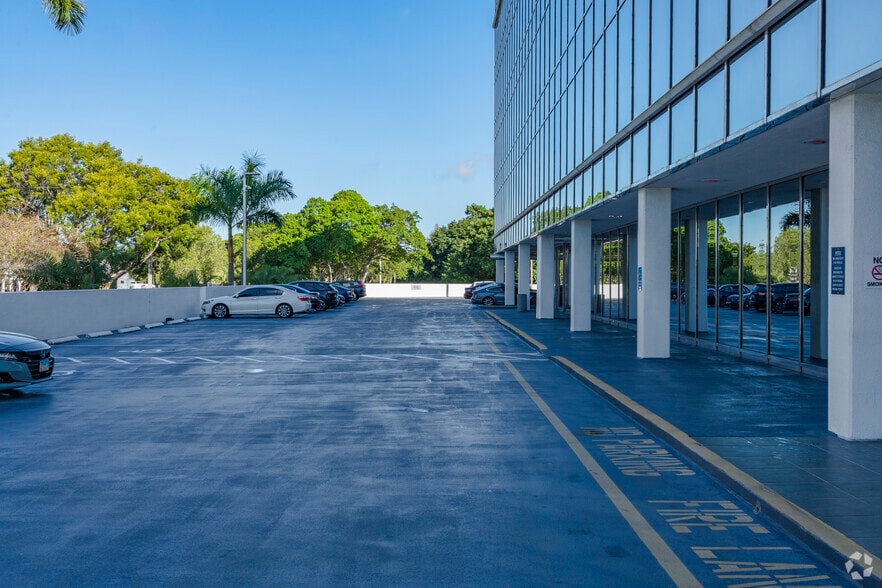 More Photos Of 6600 N Andrews Ave, Fort Lauderdale Office For Lease
