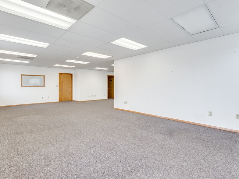 More Photos Of 2275 NE McDaniel Ln, Mcminnville Office For Lease