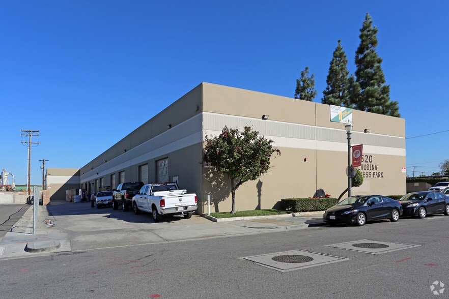 More Photos Of 520 S Claudina St, Anaheim Warehouse For Lease