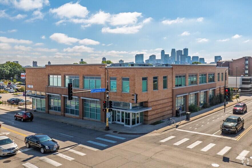 More Photos Of 627 W Broadway Ave, Minneapolis General Retail For Lease