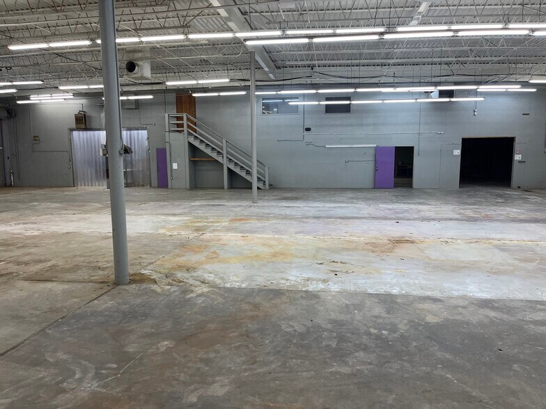 More Photos Of 298 Willis St, Gaffney Manufacturing For Sale