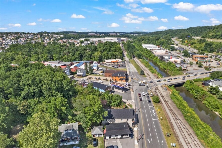 More Photos Of 207 Adams Ave, Canonsburg General Retail For Sale