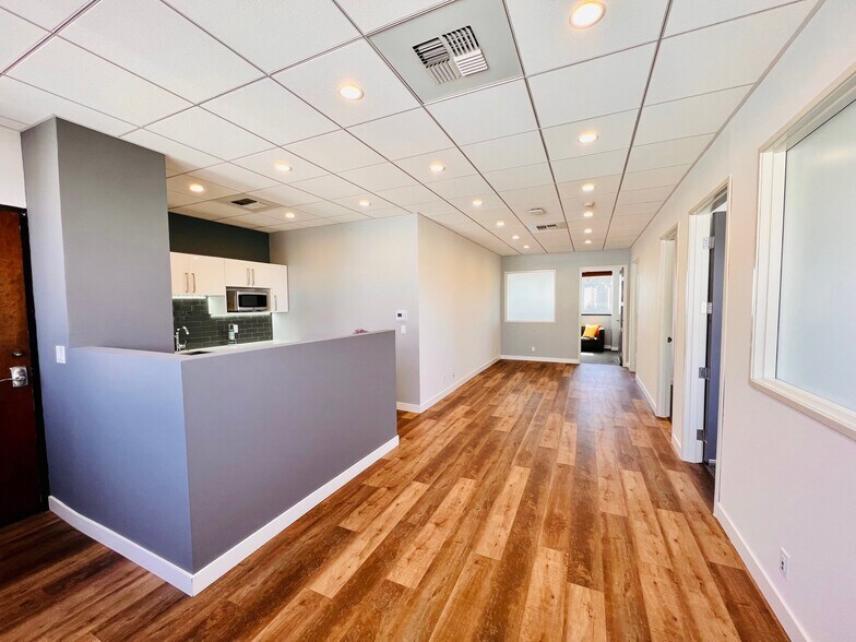 More Photos Of 11965 Venice Blvd, Los Angeles Loft Creative Space For Lease