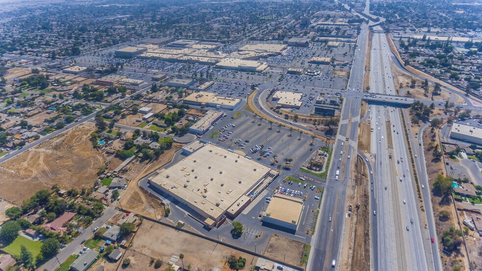 More Photos Of , Bakersfield General Retail For Sale