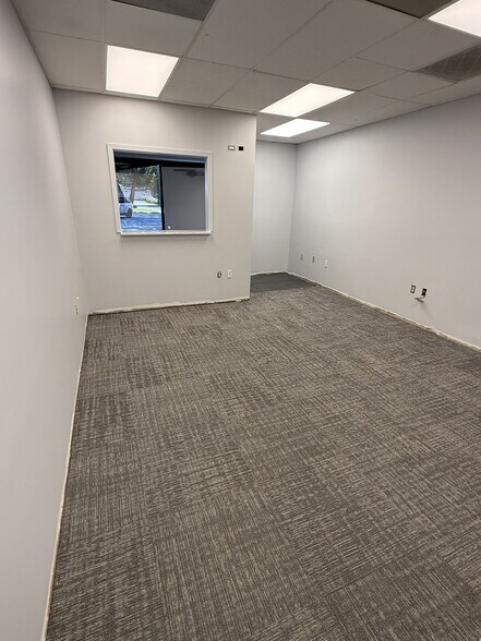 More Photos Of 1384 Remount Rd, Charleston Manufacturing For Lease