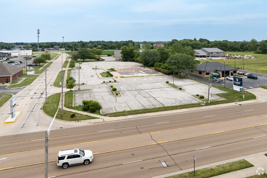 More Photos Of 4390 N Illinois St, Swansea Land For Sale