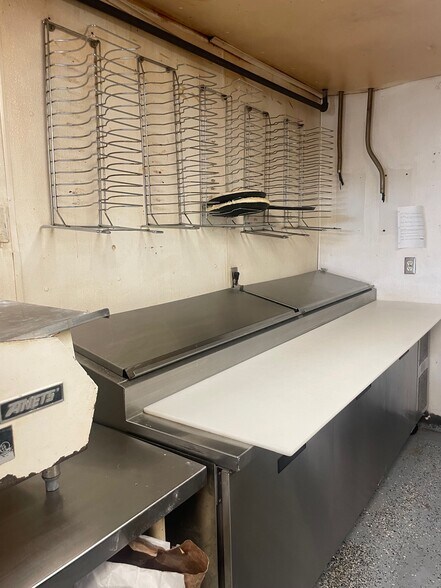 More Photos Of 102 5th St, Lincoln Restaurant For Sale