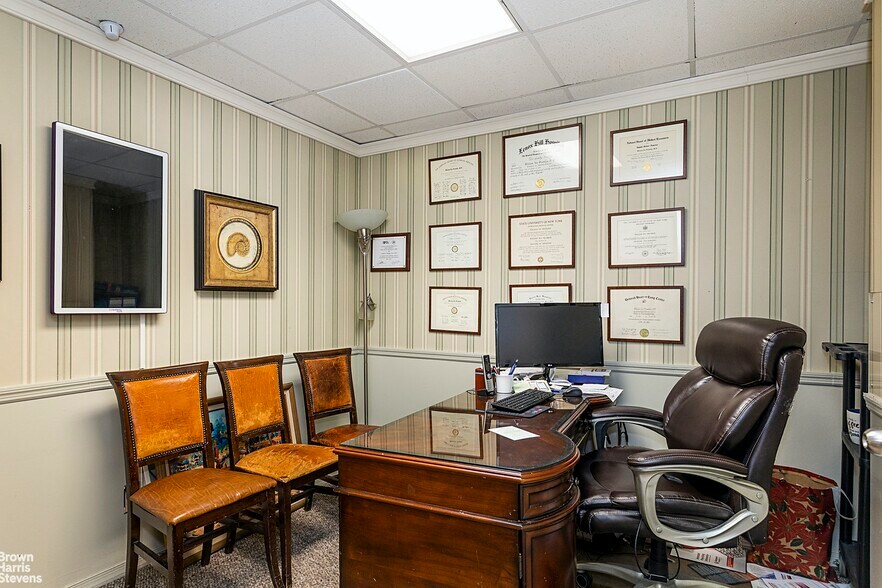 More Photos Of 184-188 E 70th St, New York Apartments For Sale