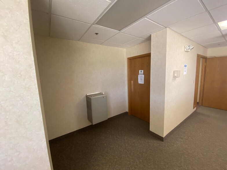 More Photos Of 2220 Grant Rd, Billings Office For Sale