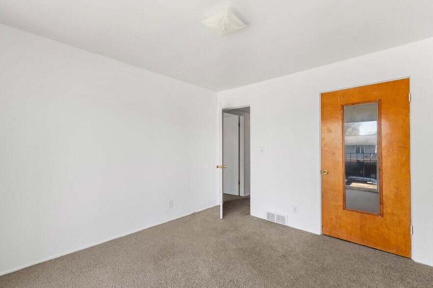 More Photos Of 552 Treeside Dr, Akron Apartments For Sale