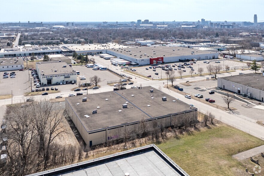 More Photos Of 3401 NE Spring St, Minneapolis Manufacturing For Sale