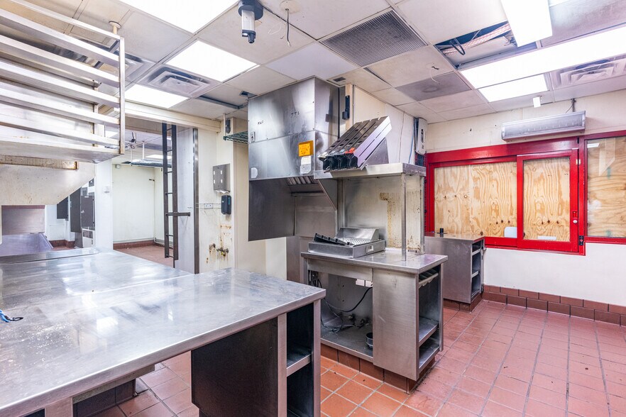 More Photos Of 2901 Candlers Mountain Rd, Lynchburg Fast Food For Sale