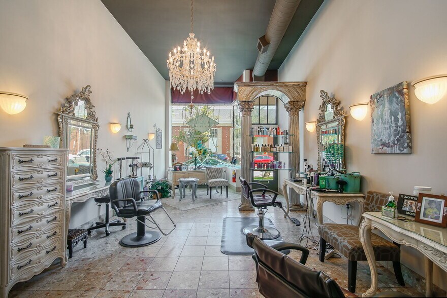 More Photos Of 440 N Main St, Glen Ellyn Storefront Retail Residential For Sale