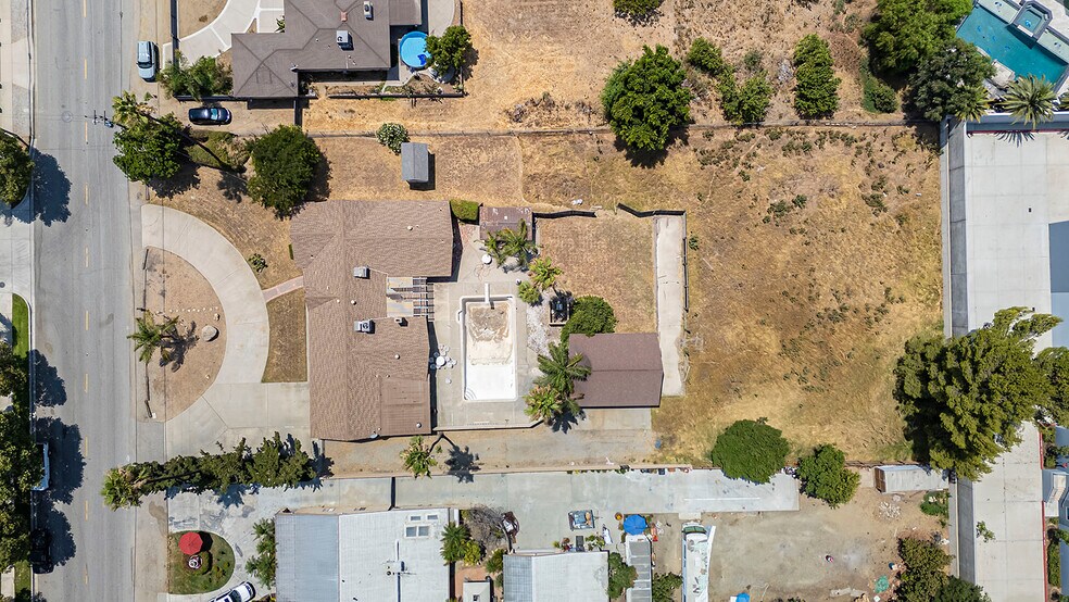 More Photos Of 10584 Juniper Ave, Fontana Warehouse For Sale