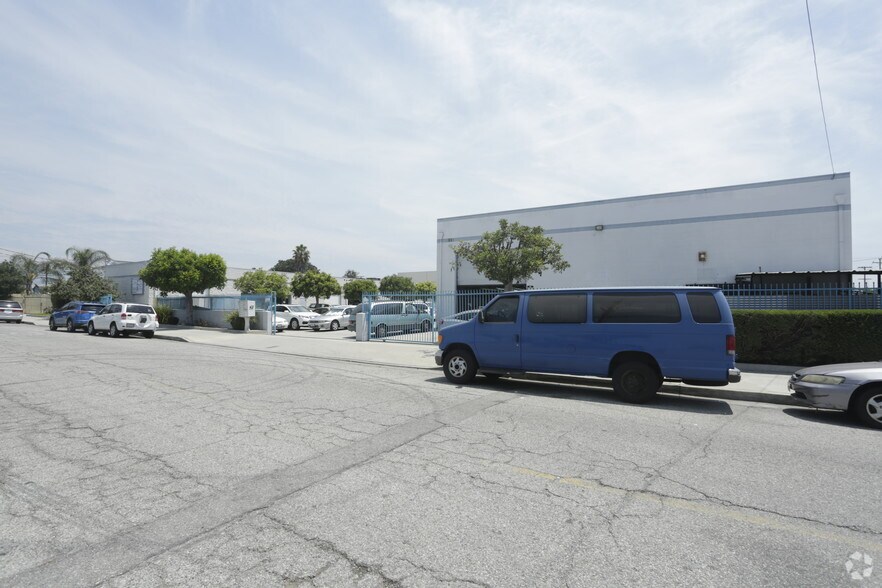 More Photos Of 2516 Troy Ave, South El Monte Warehouse For Lease