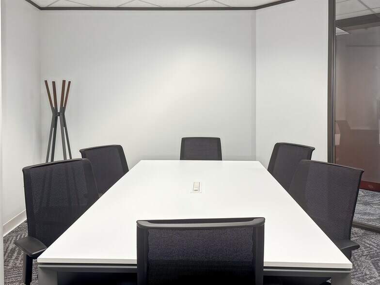 More Photos Of 8601 Six Forks Rd, Raleigh Coworking Space