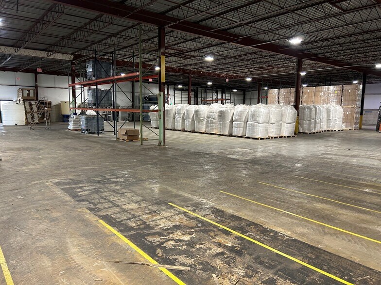 More Photos Of 4211 Engle Rd, Fort Wayne Warehouse For Lease