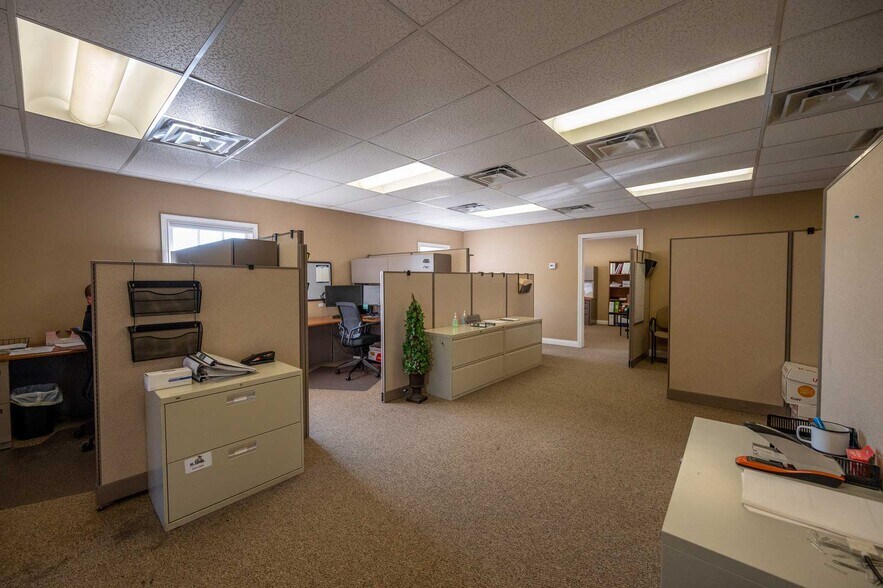 More Photos Of 7775 Cooper Rd, Montgomery Office For Lease