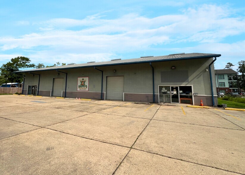 More Photos Of 210 Hewitt Rd, Hammond Warehouse For Sale
