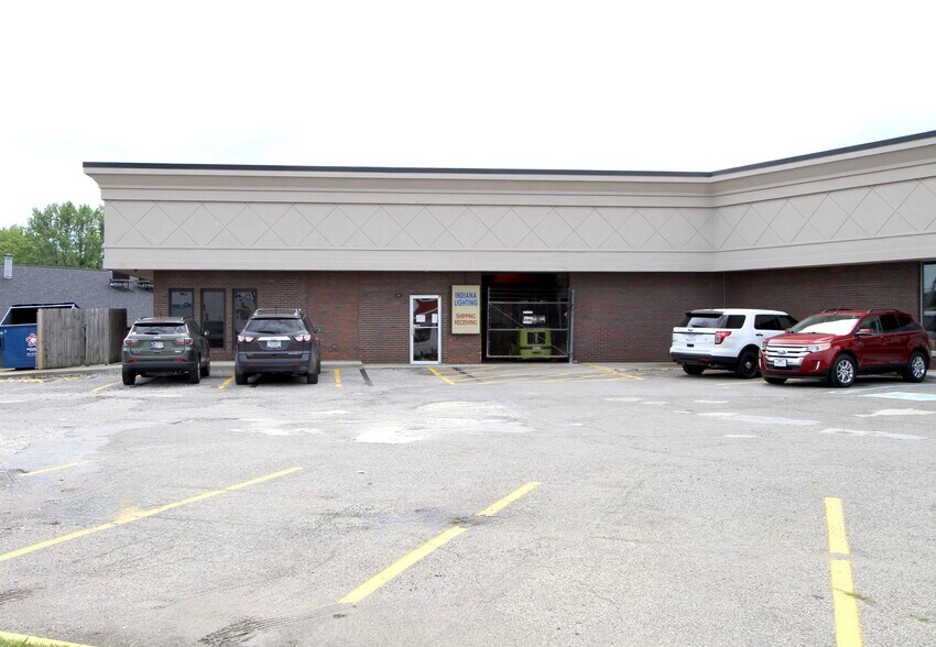More Photos Of 3790 Lafayette Rd, Indianapolis Storefront For Lease