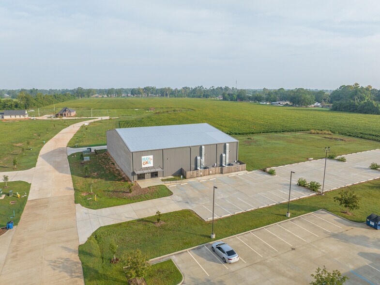 More Photos Of 1008 Bayou Pl, Alexandria Industrial For Sale