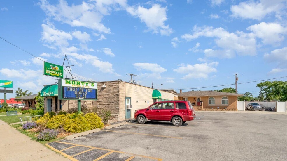 More Photos Of 3447 45th St, Highland Specialty For Sale