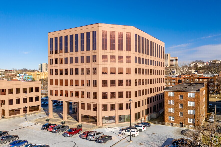 More Photos Of 4717 Grand Ave, Kansas City Office For Lease