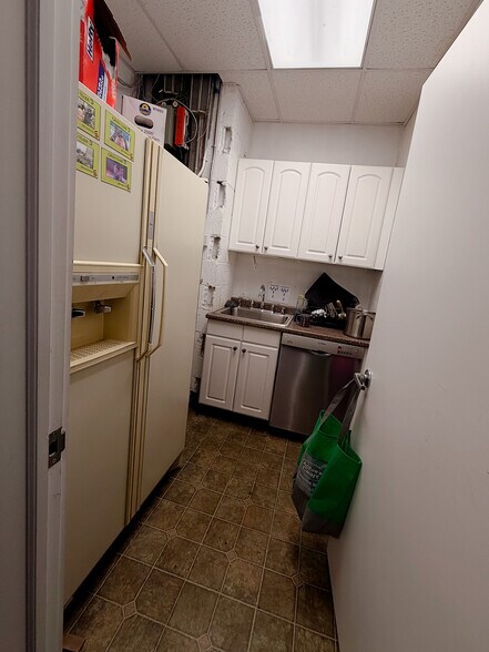 More Photos Of 5420 W State St, Milwaukee Distribution For Lease