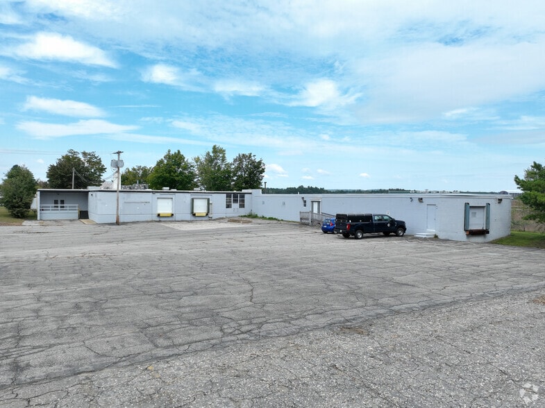 More Photos Of 99 Airport Rd, Concord Manufacturing For Sale
