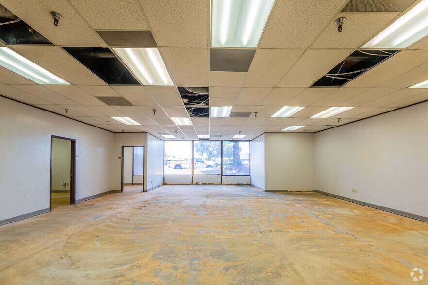 More Photos Of 4241 Williamsbourgh Dr, Sacramento Loft Creative Space For Sale