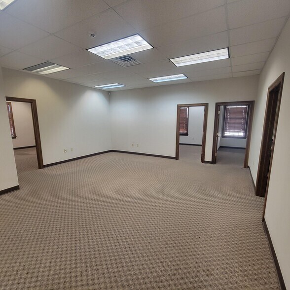 More Photos Of 75 Zimmerman Dr, Camp Hill Office For Sale