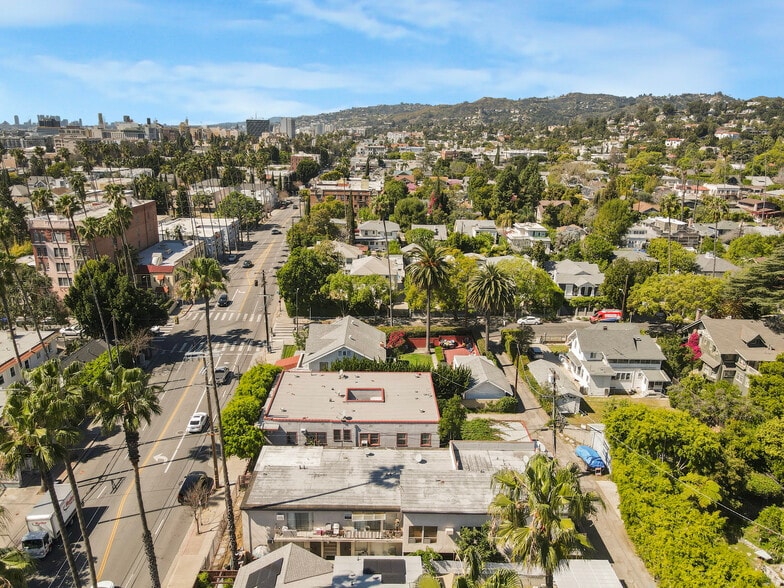 More Photos Of 5665 Franklin Ave, Los Angeles Apartments For Sale