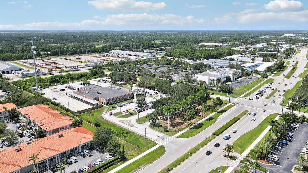 More Photos Of 266 NW Peacock Blvd, Port Saint Lucie Medical For Sale