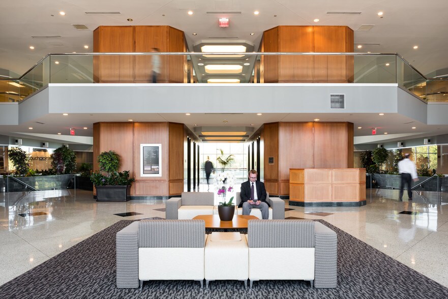 More Photos Of 505 N Highway 169, Plymouth Office For Lease